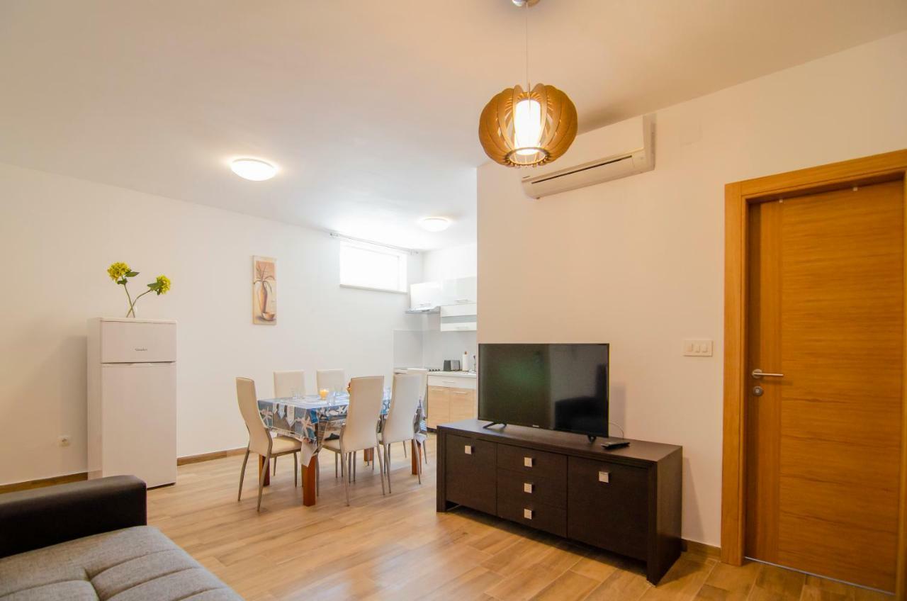 Apartments Sara 2 Bol Ngoại thất bức ảnh